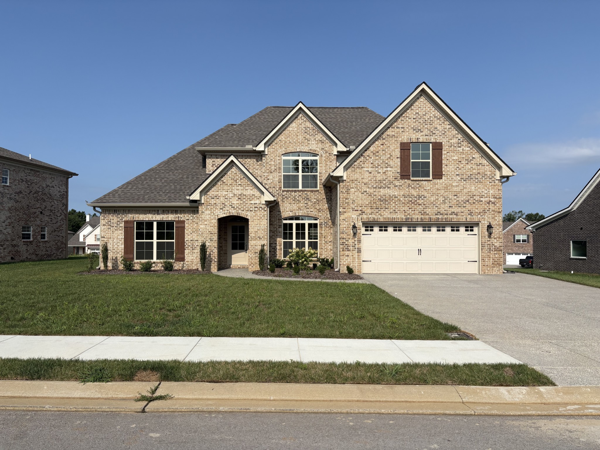 927 Licinius Ln