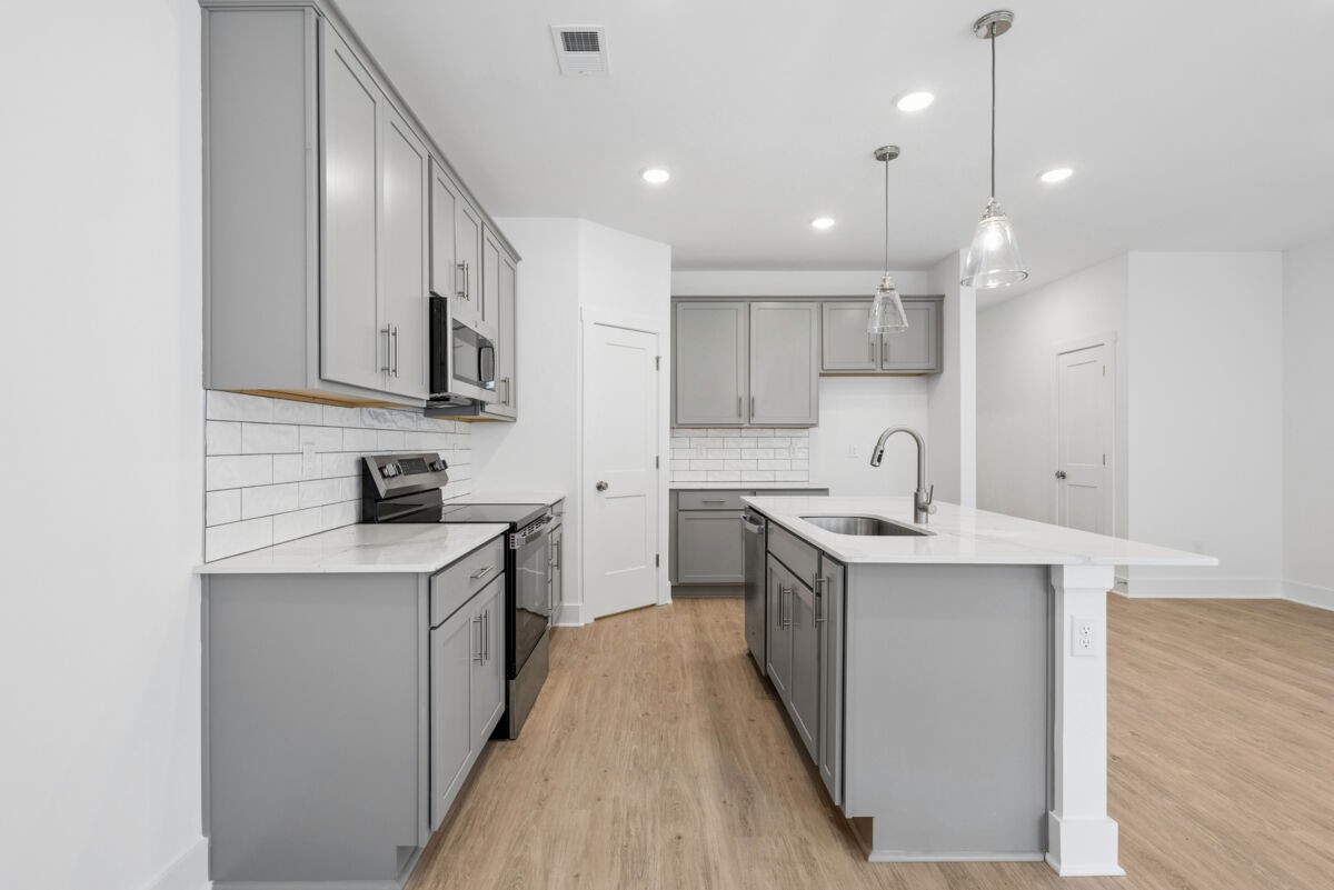 2900 Suzanne Landon Dr