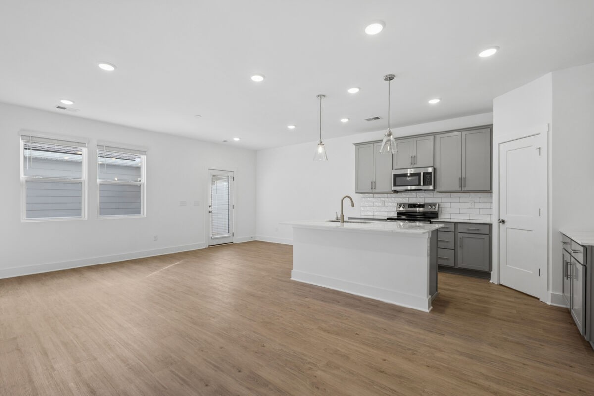 2900 Suzanne Landon Dr