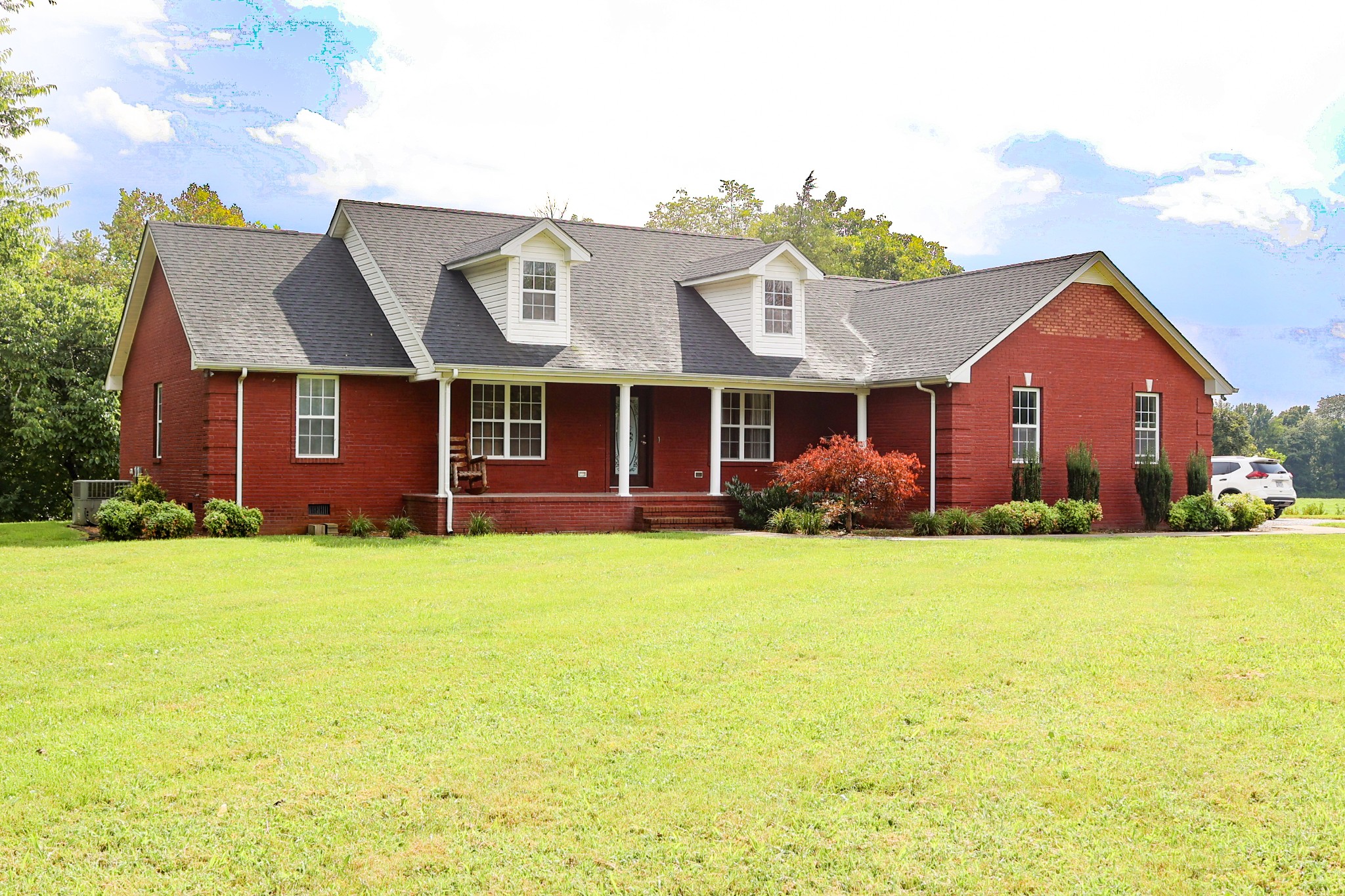 4693 Shelbyville Rd