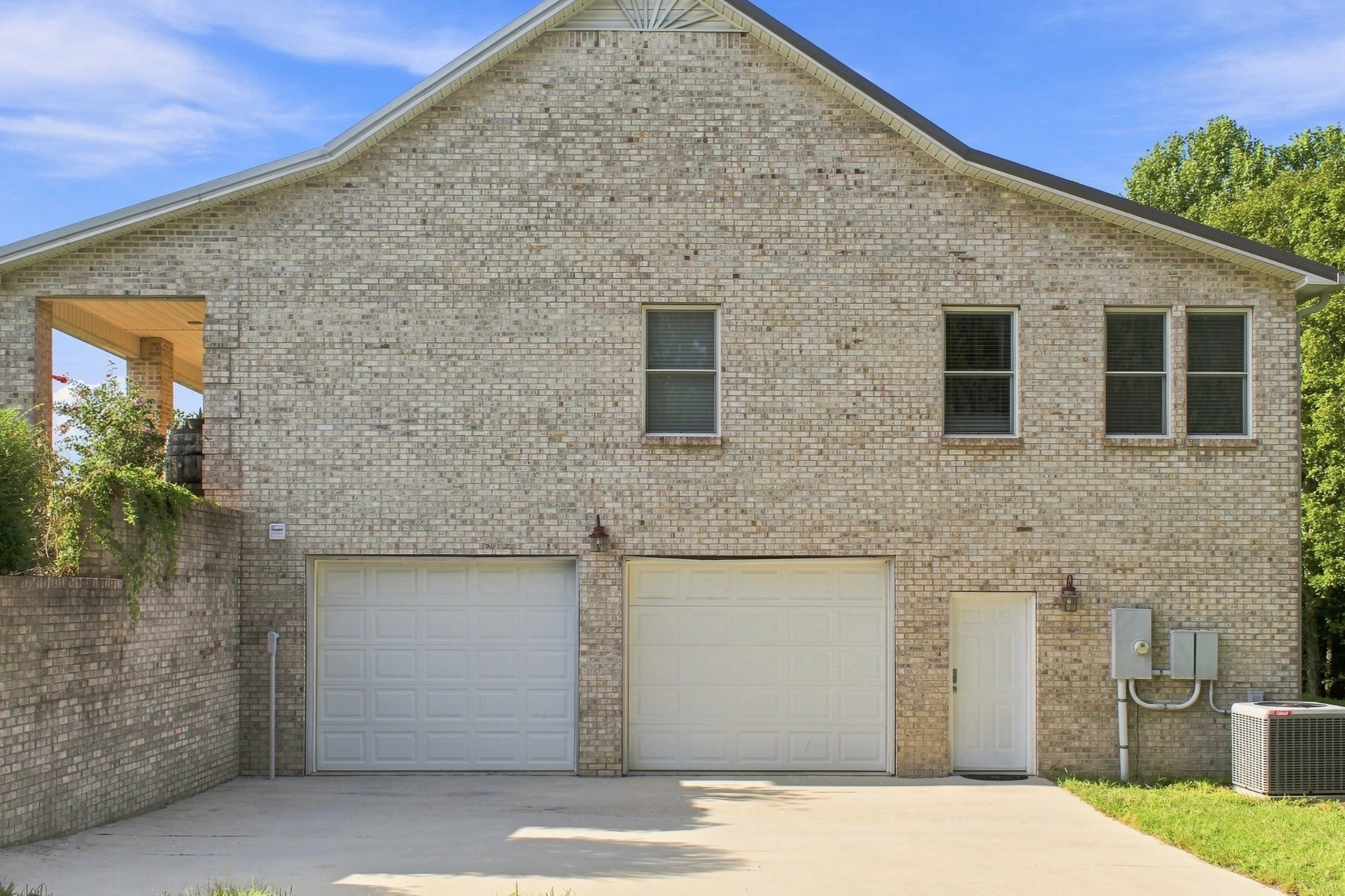 251 Tisdale Dr
