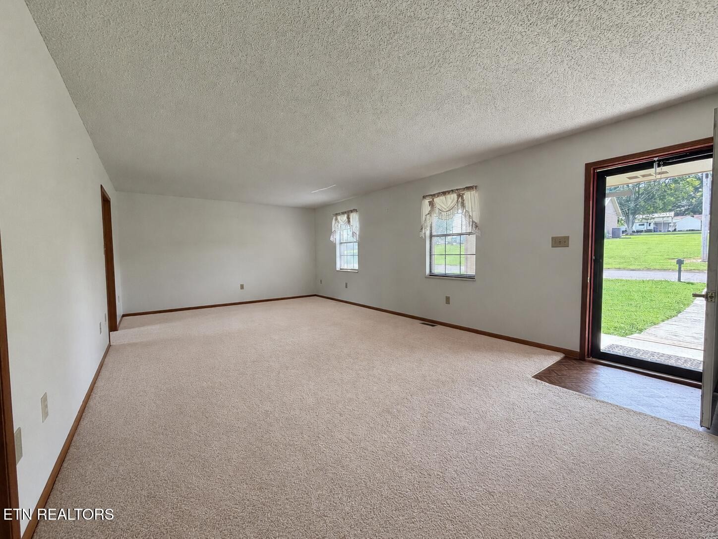 1456 Cattlemans Drive