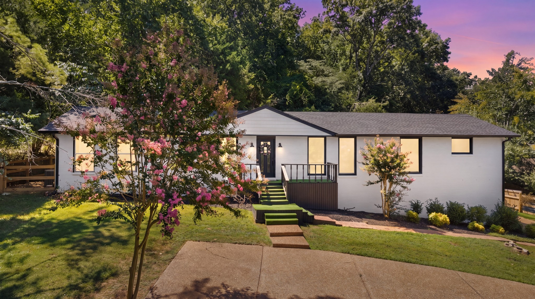 6555 Brownlee Dr