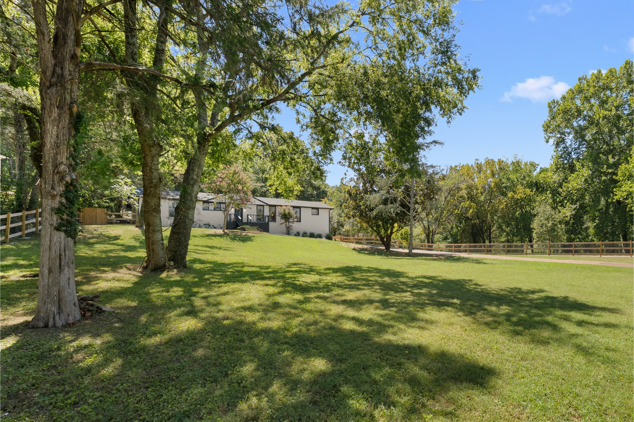 6555 Brownlee Dr