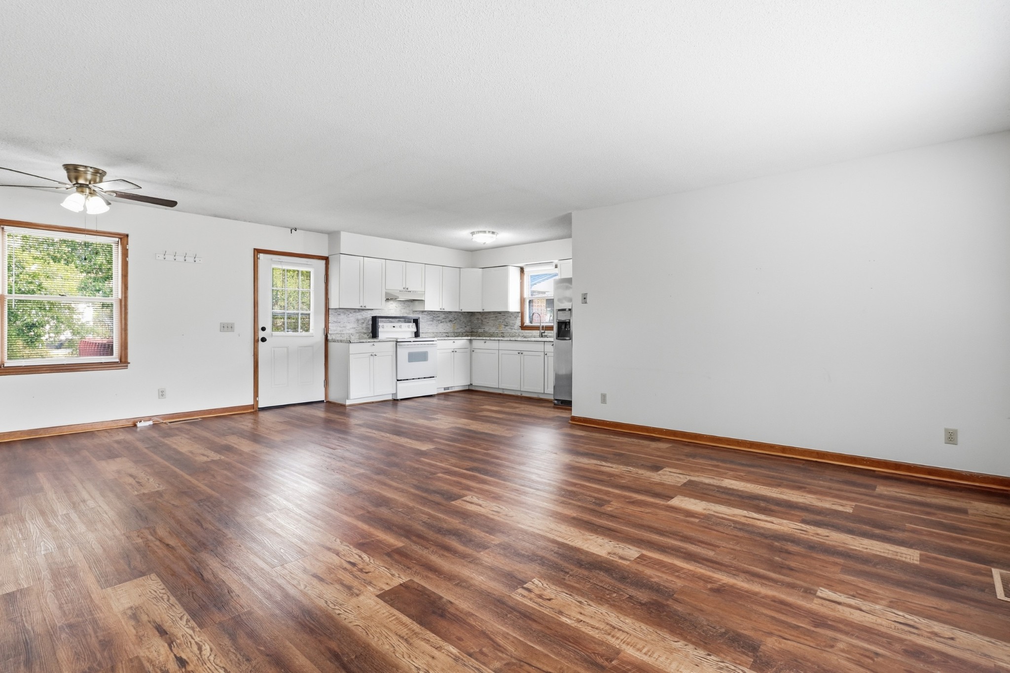 1205 Highway 82, S