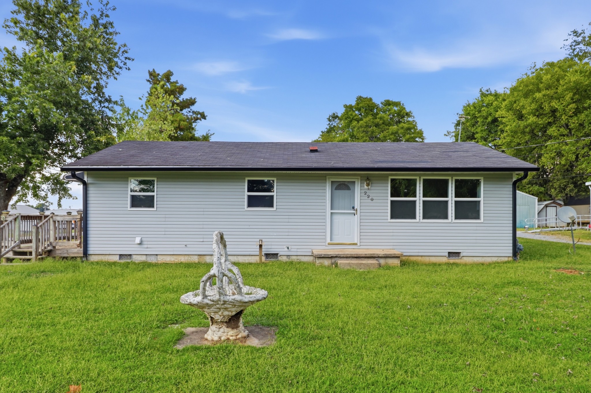 220 Austin Ave