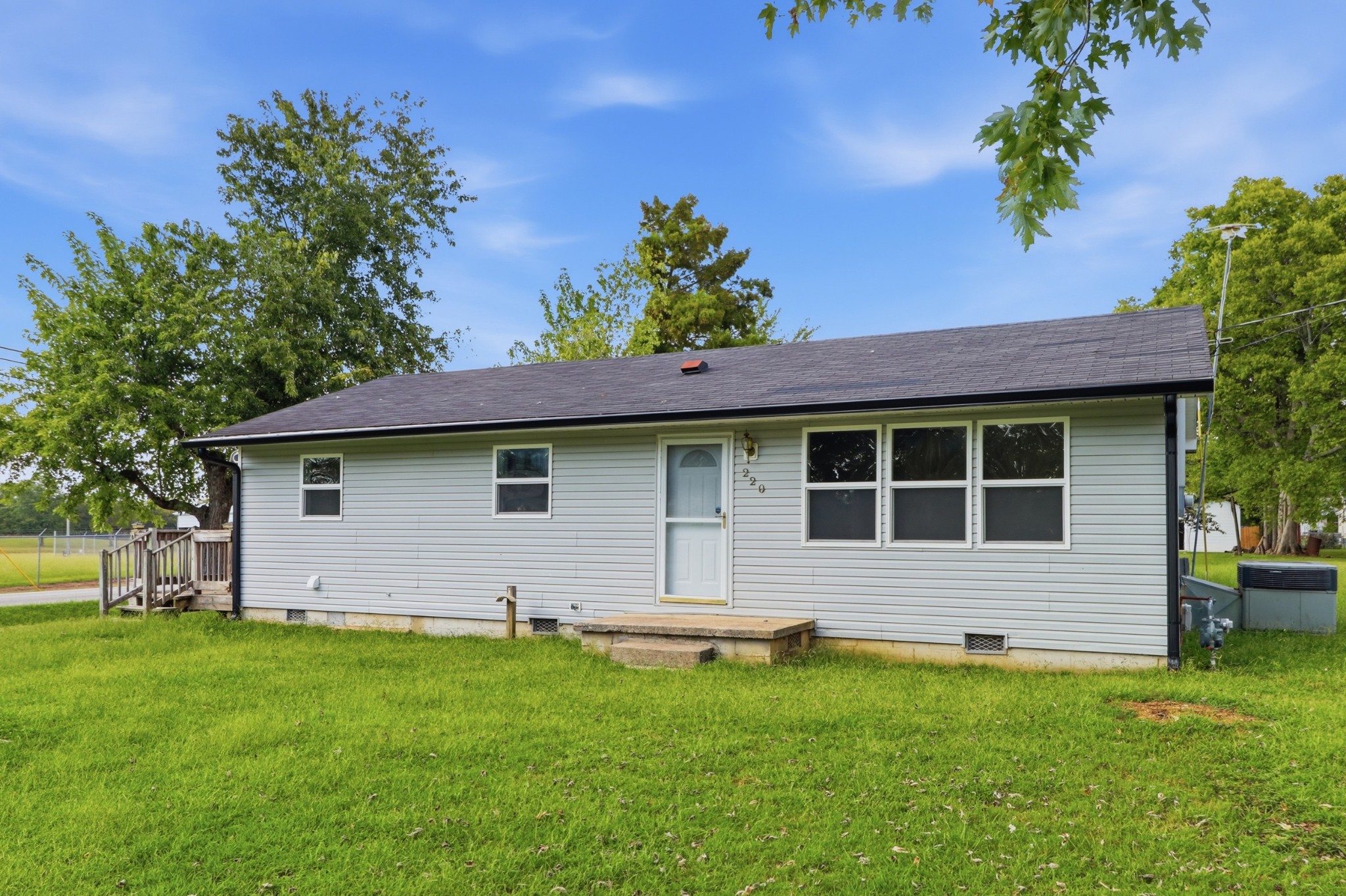 220 Austin Ave