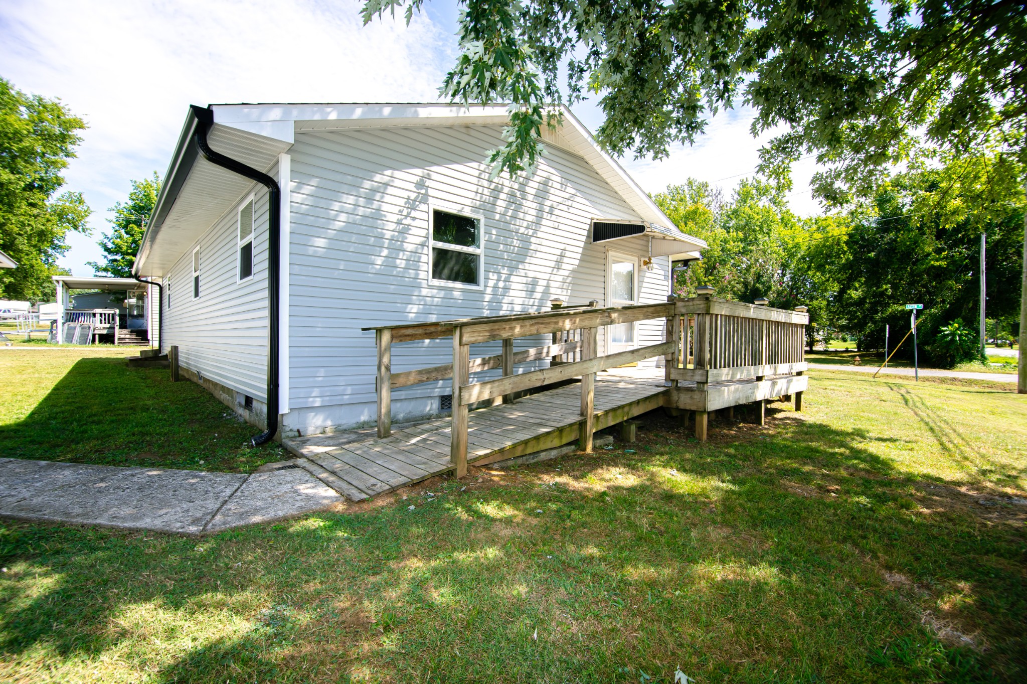 220 Austin Ave