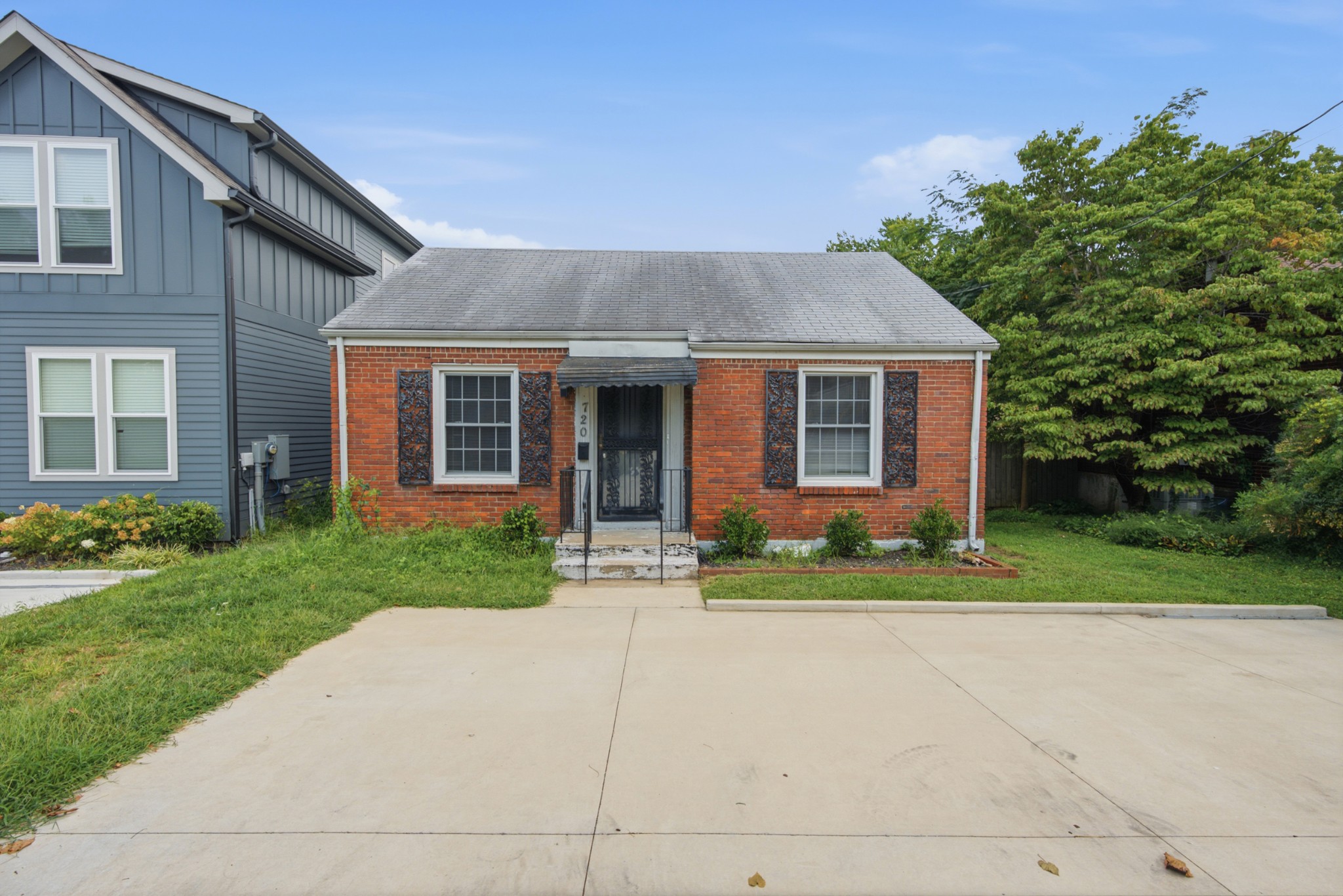 720 Groves Park Rd