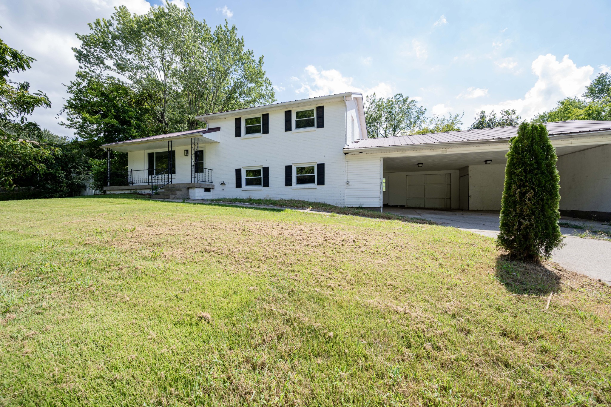 304 Lafayette Rd
