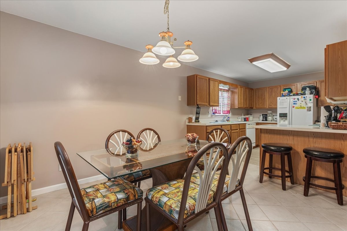 2912 Windsock Ln