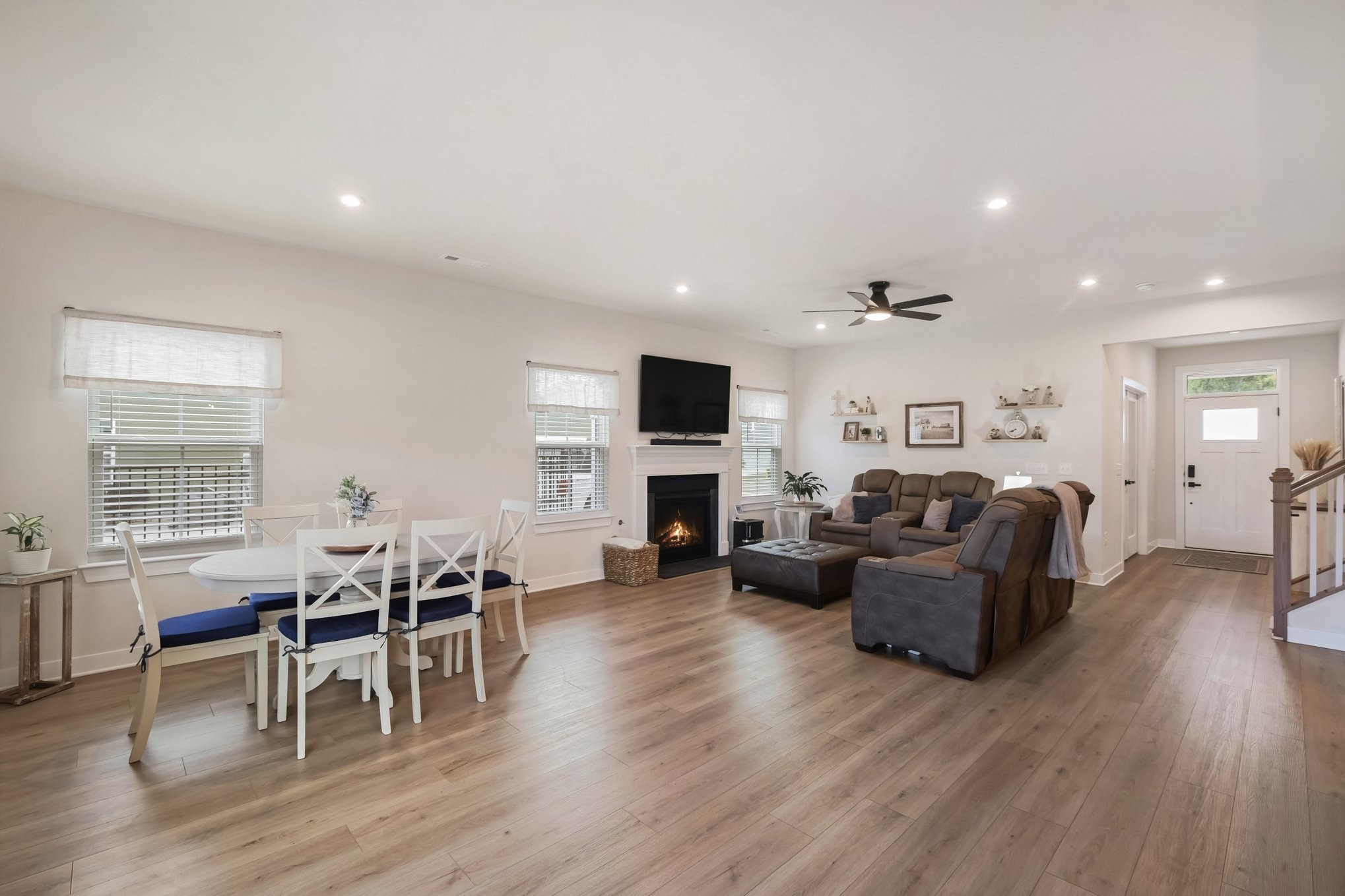 1913 Oak Dr