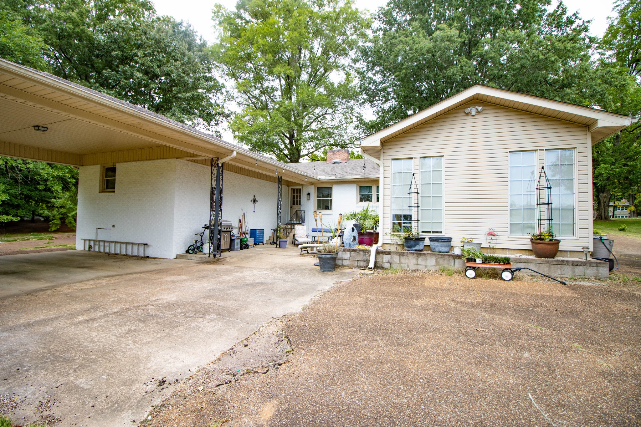 321 Lackey Ln
