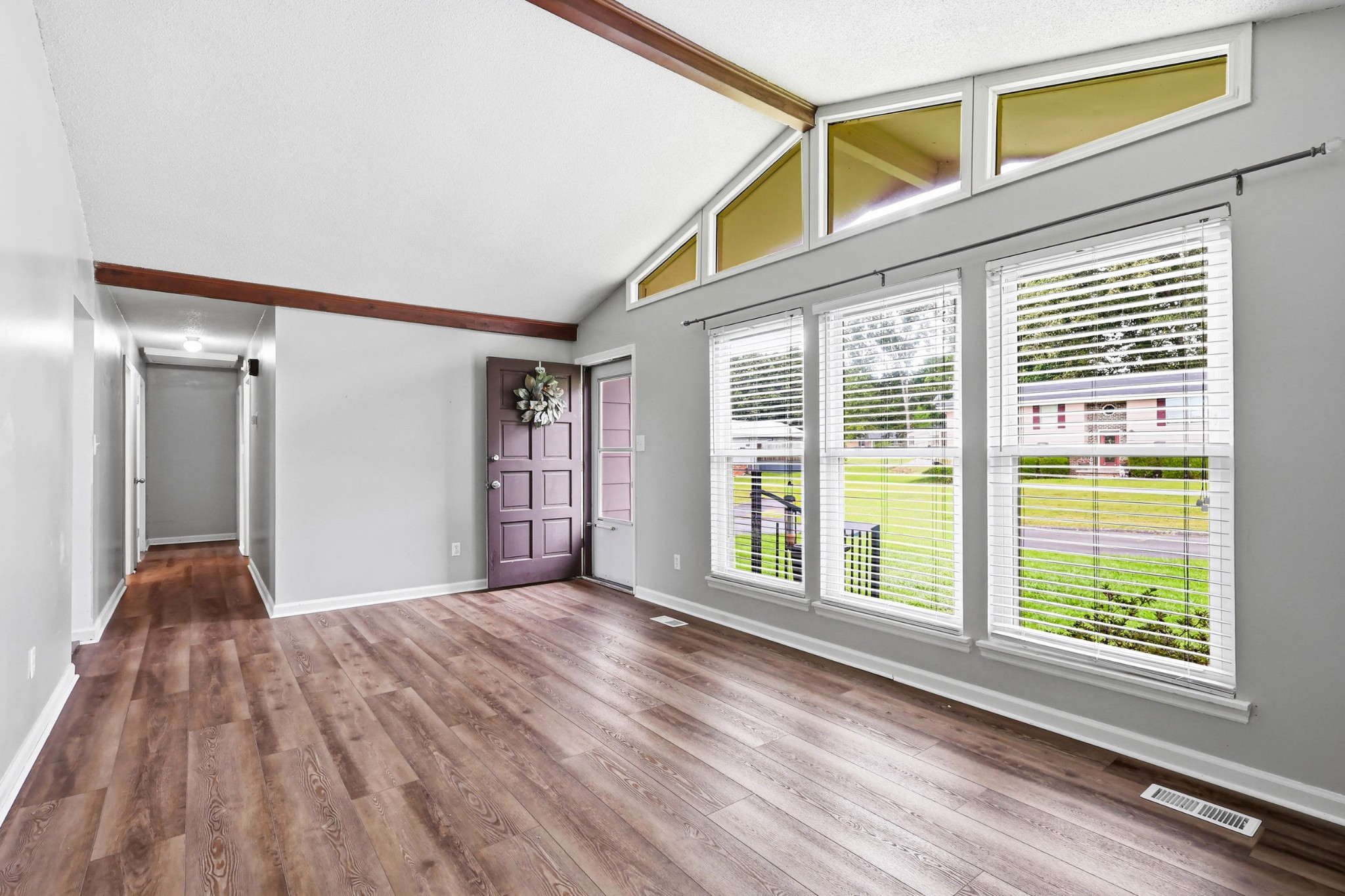 916 Tri Cir, NE