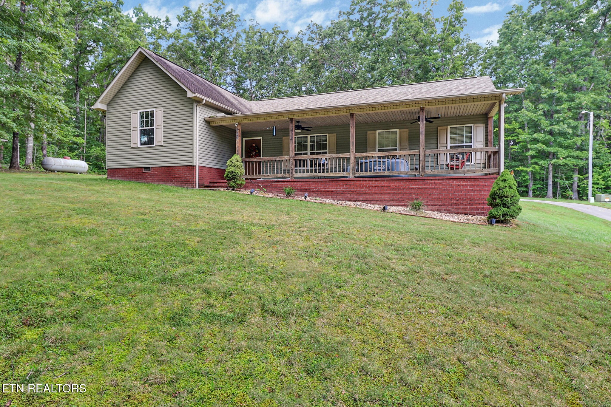 552 Robs Rd