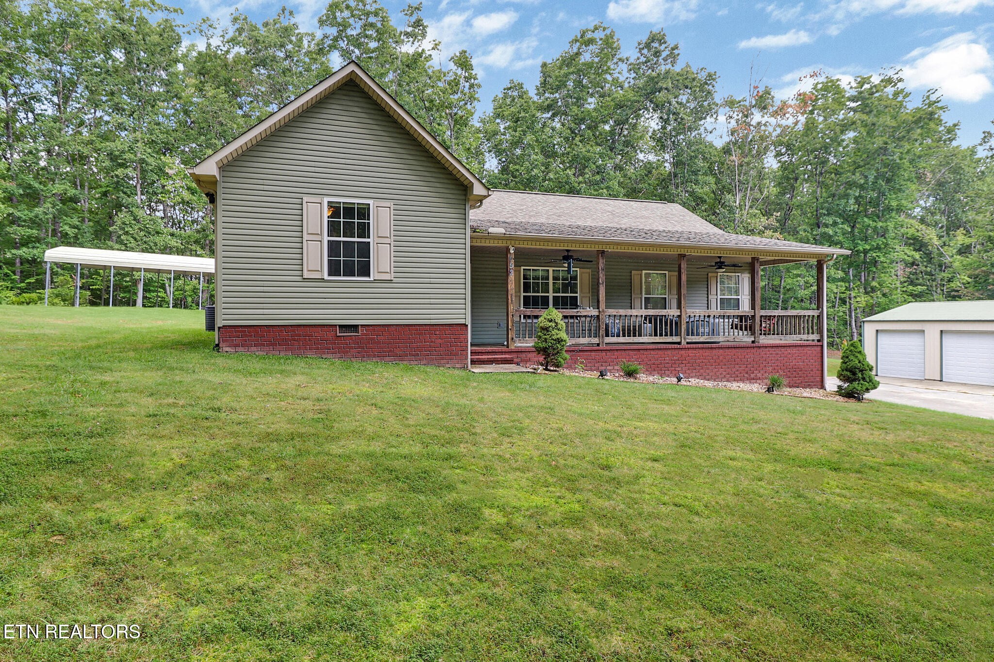 552 Robs Rd