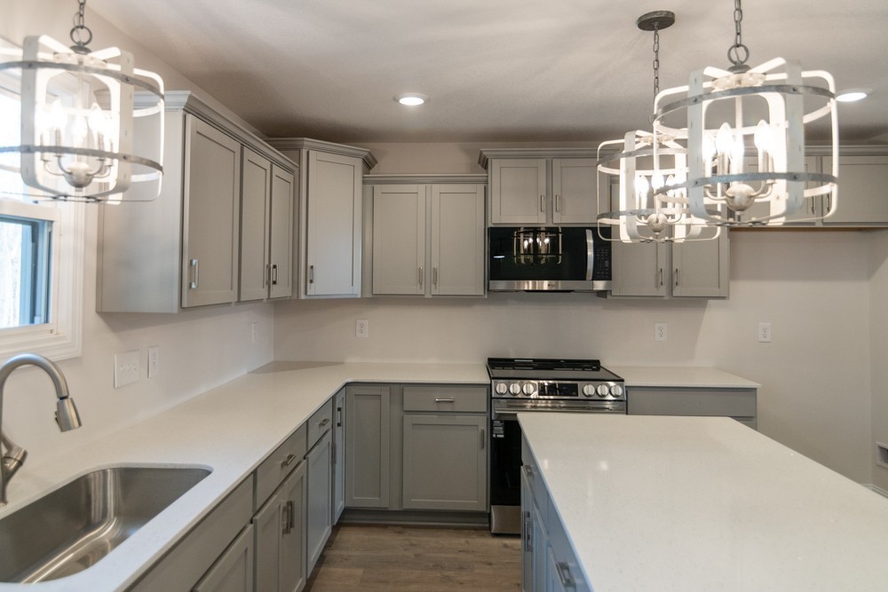 1573 Hidden Creek Trail