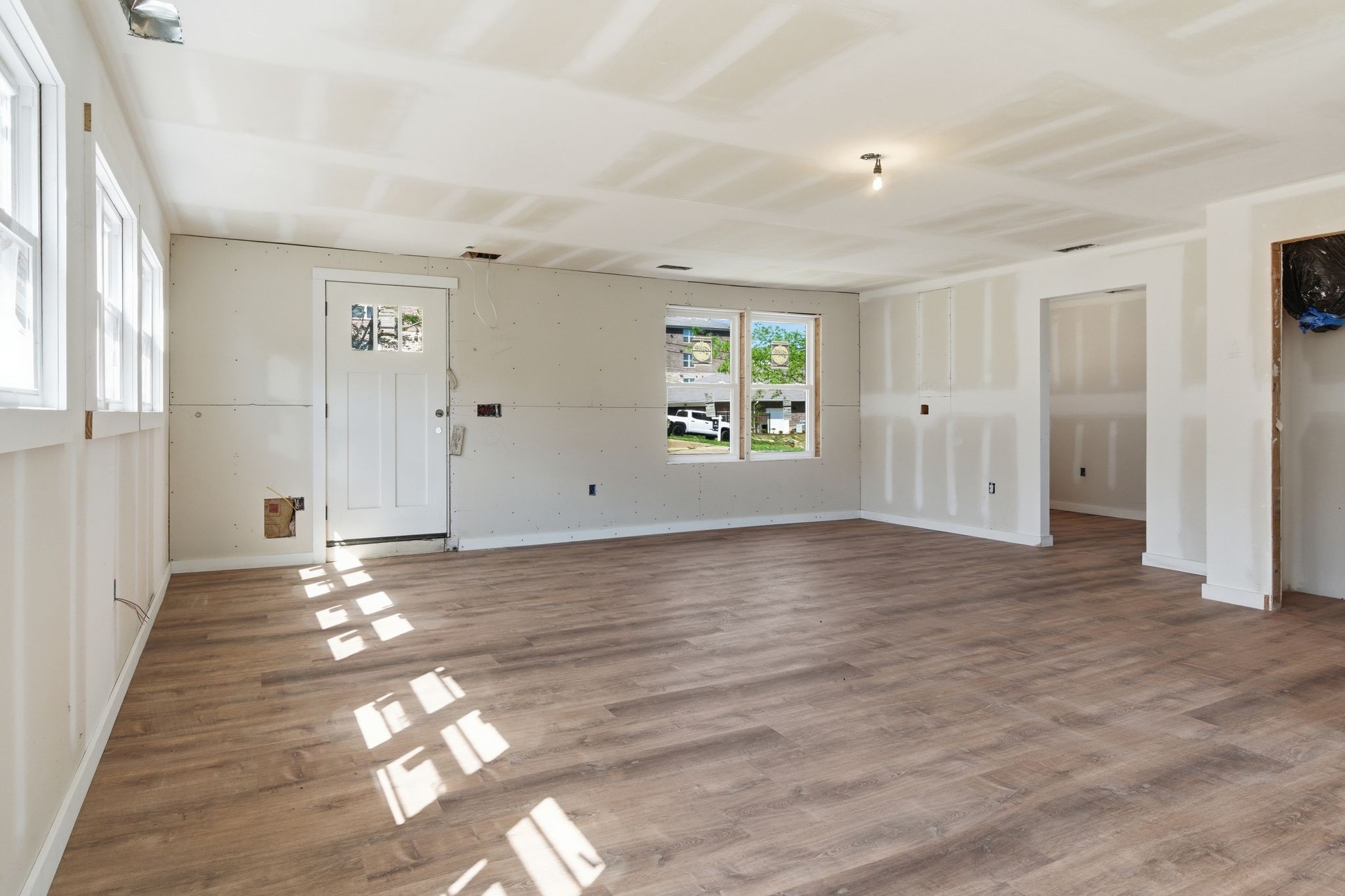 605 Creative Way