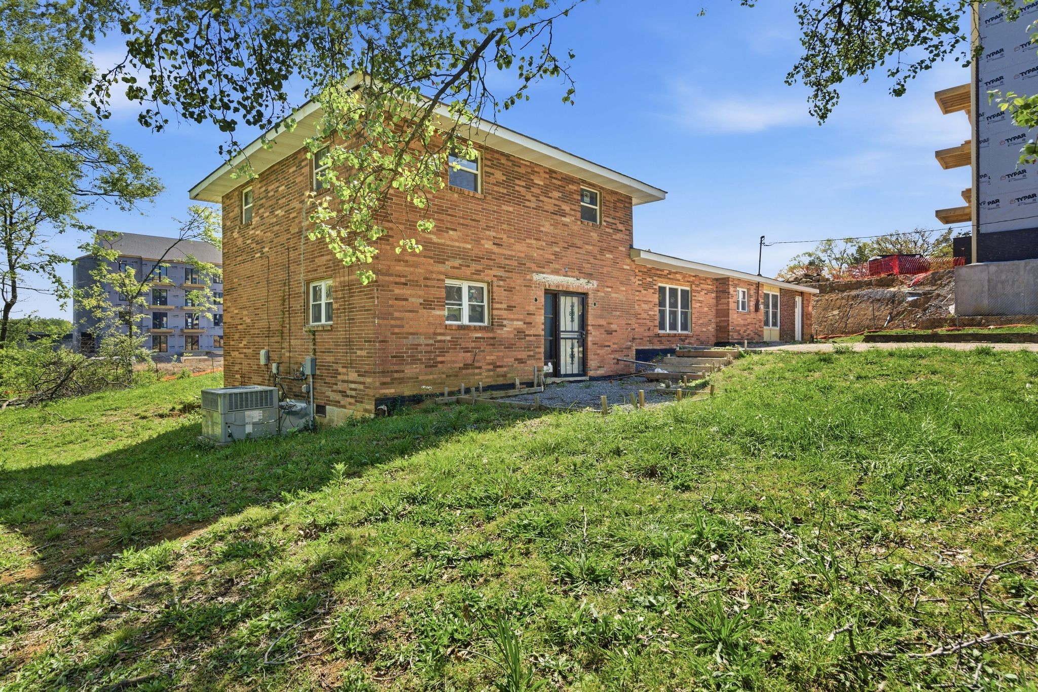 605 Creative Way