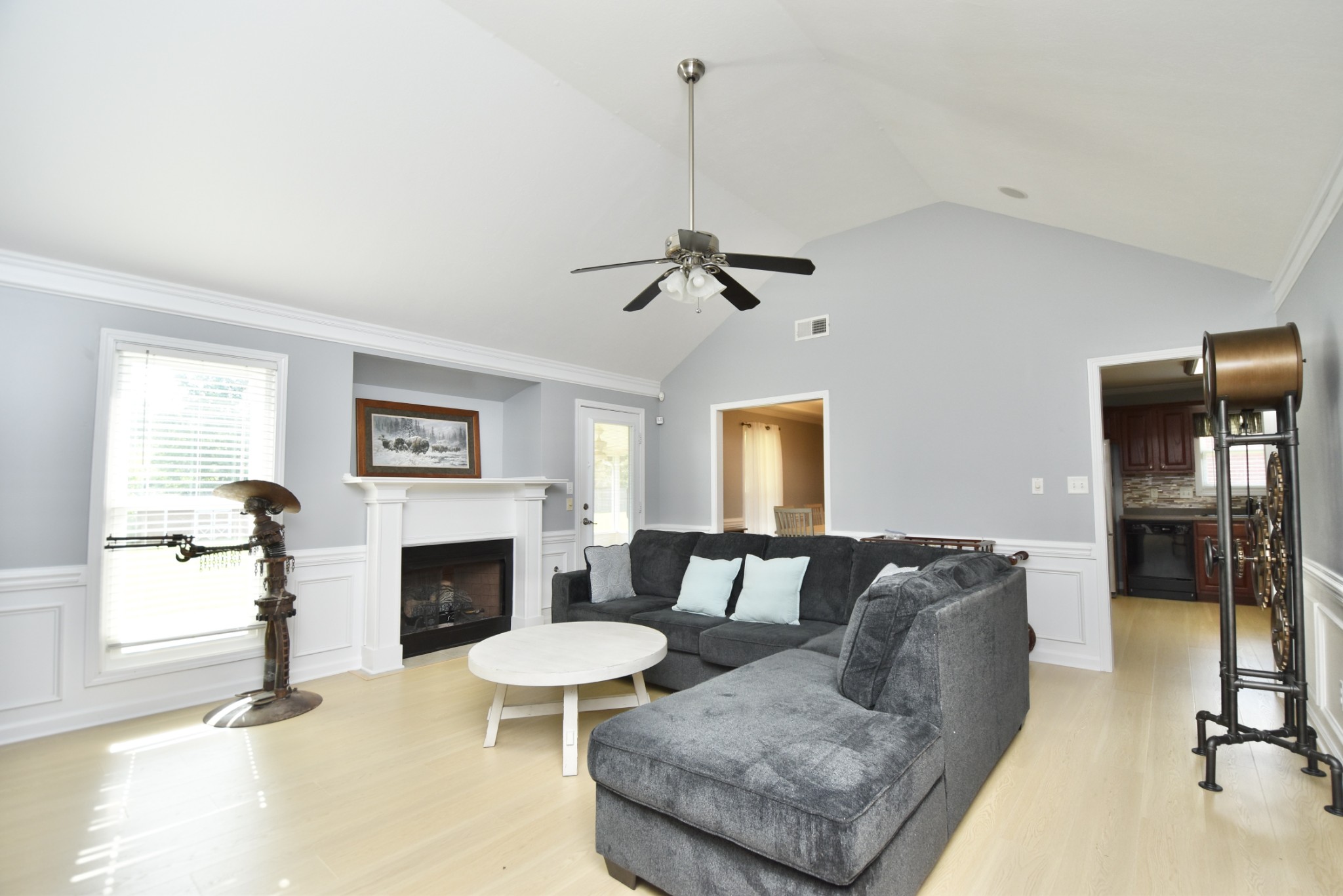 114 Roxbury Dr
