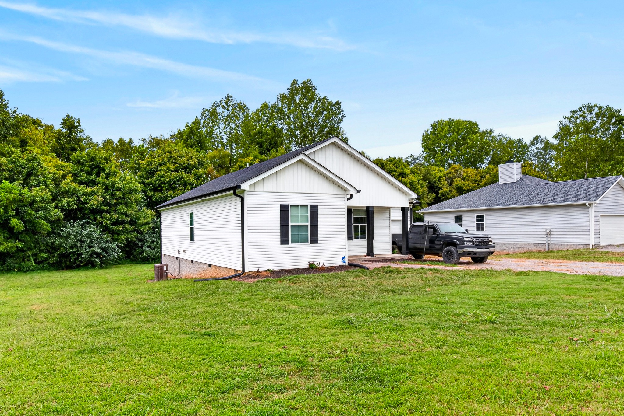 681 W Main St