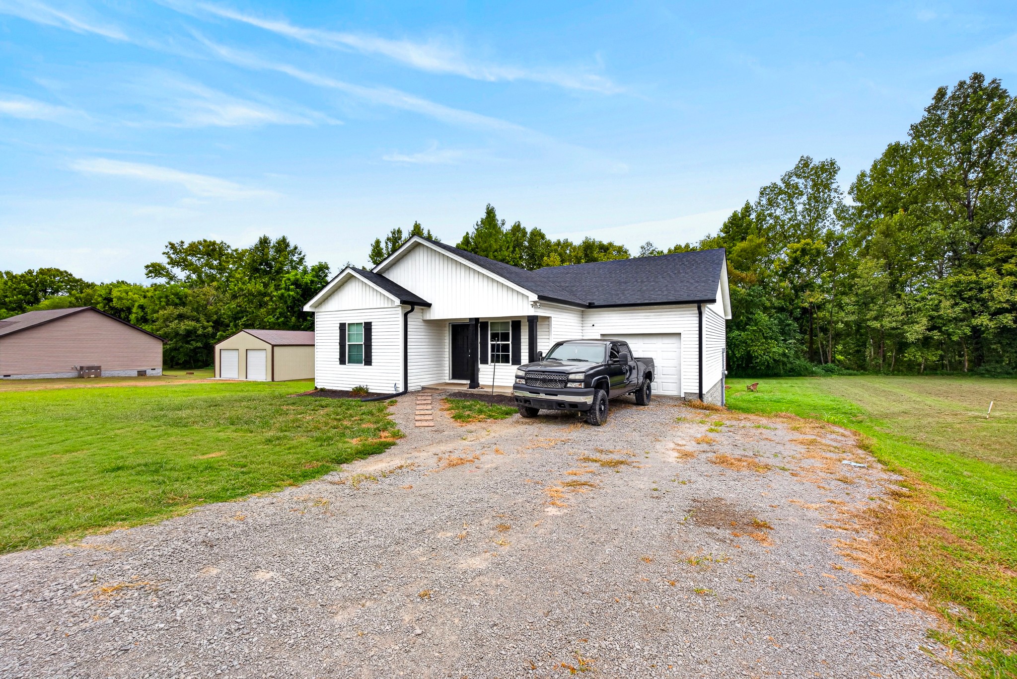 681 W Main St