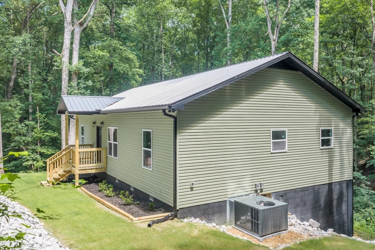 226 Woodland Way