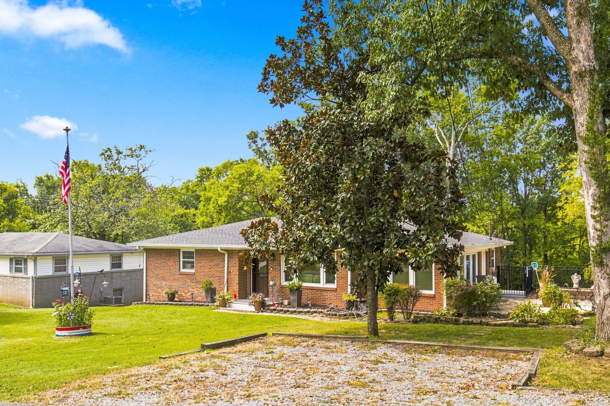 123 Forest Retreat Rd
