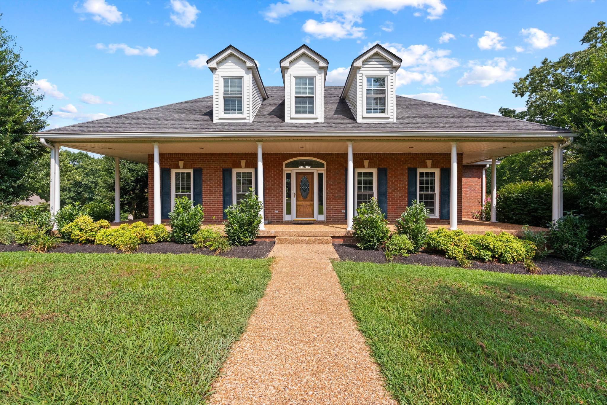 1227 Mount Vernon Ln