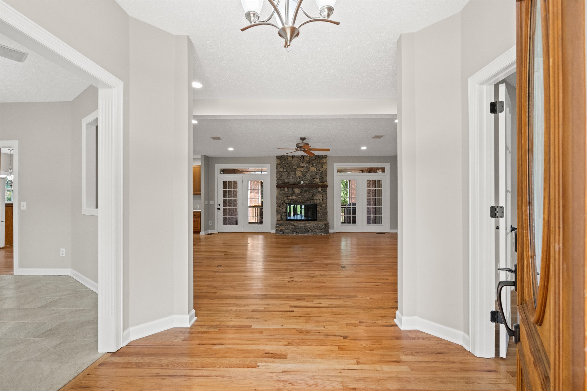 1227 Mount Vernon Ln