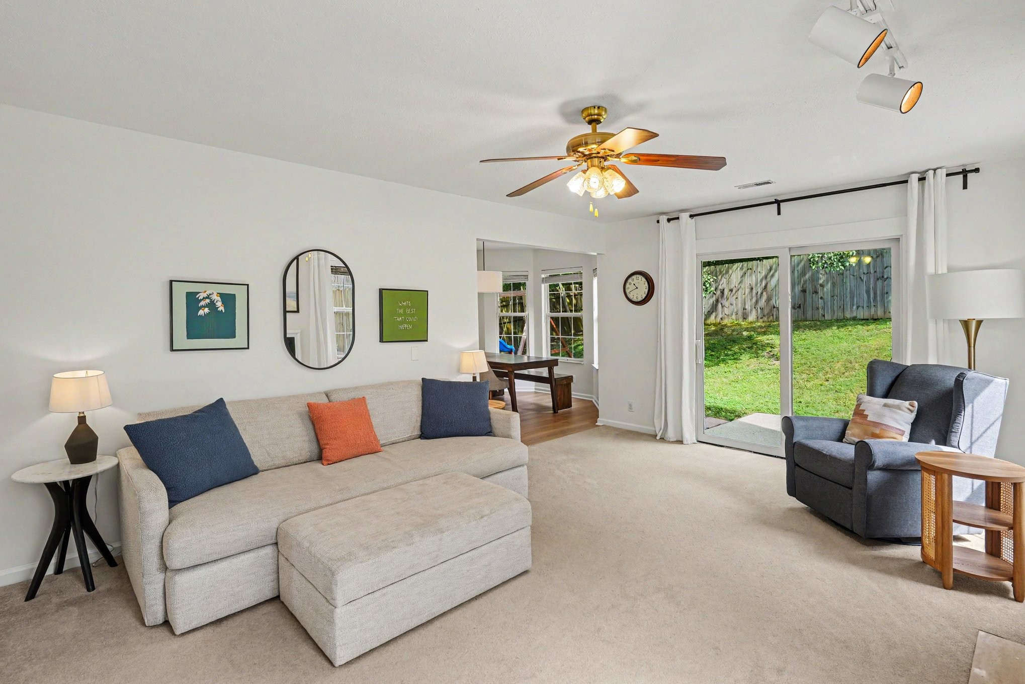5616 Royal Ct