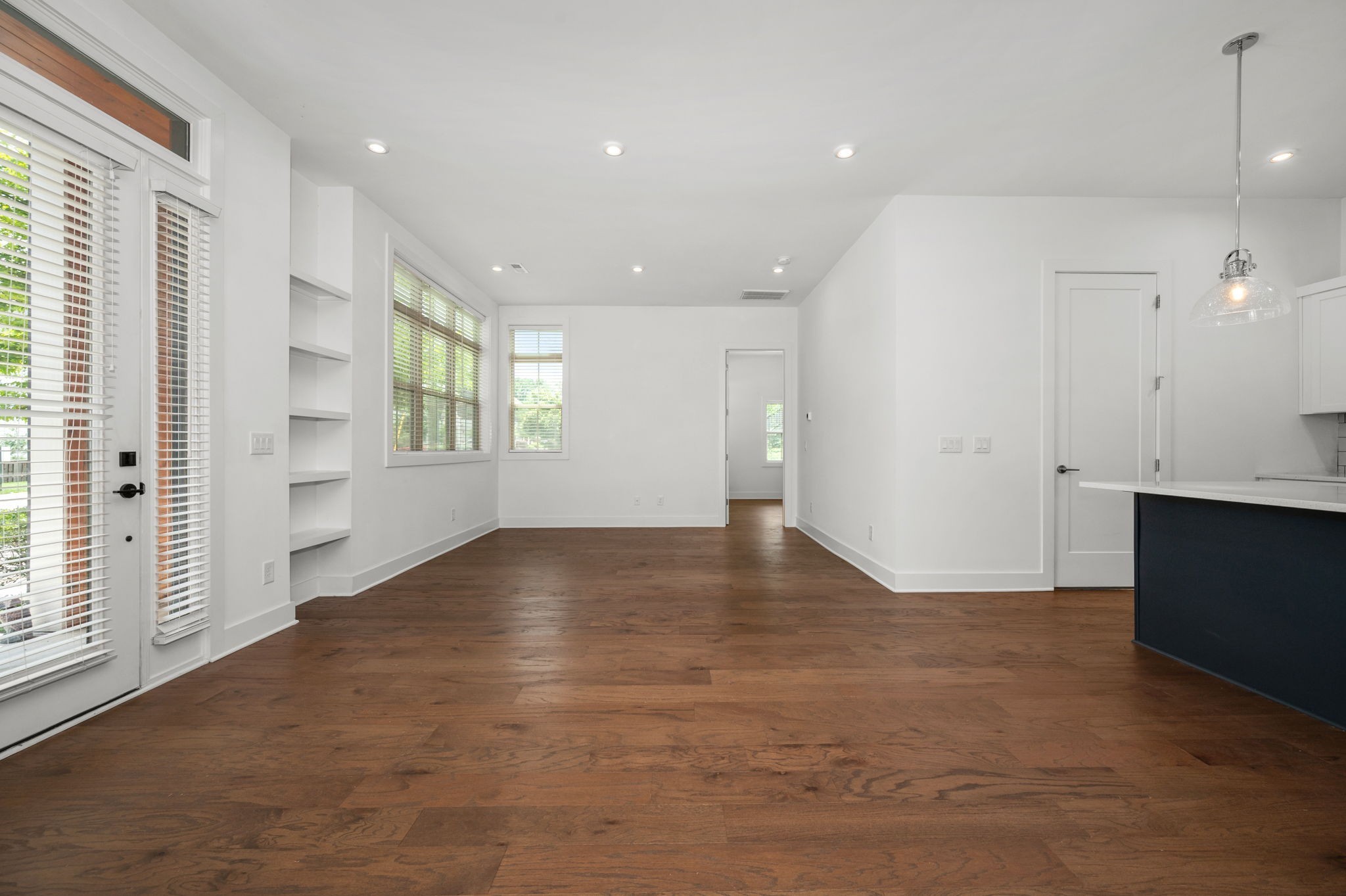 635 Nashua Ln