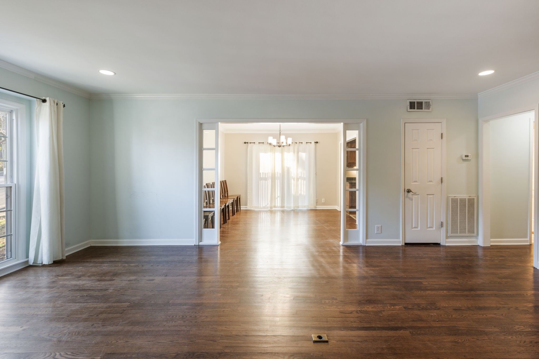 112 Saint Charles Pl