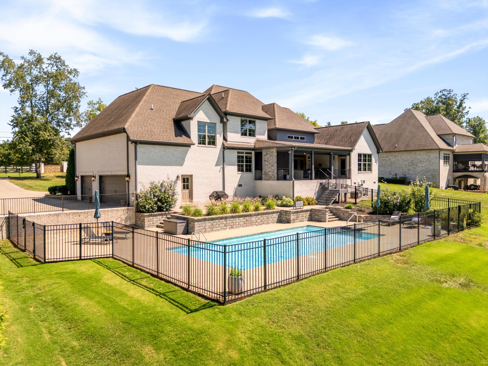868 Douglas Bend Rd