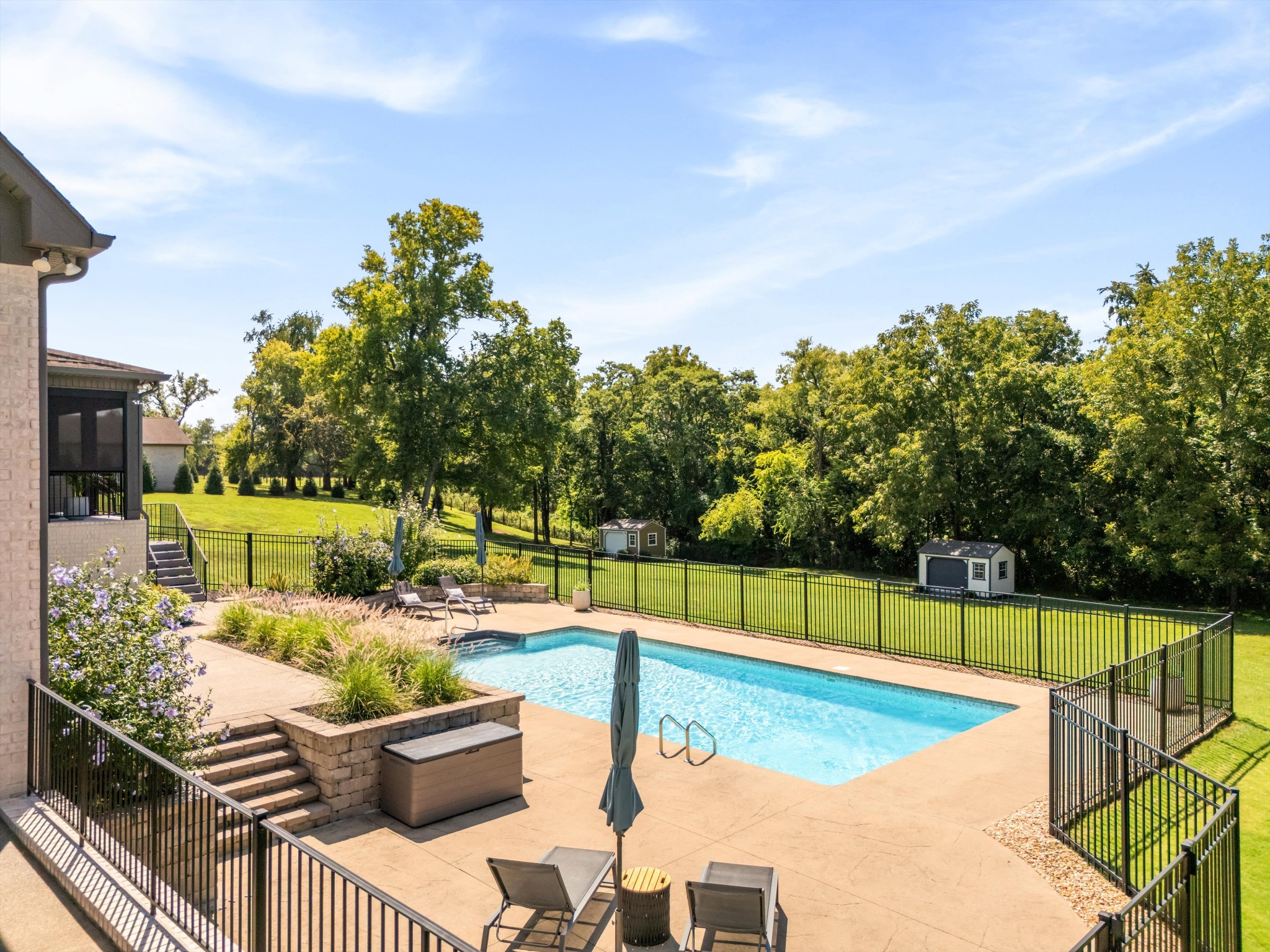 868 Douglas Bend Rd