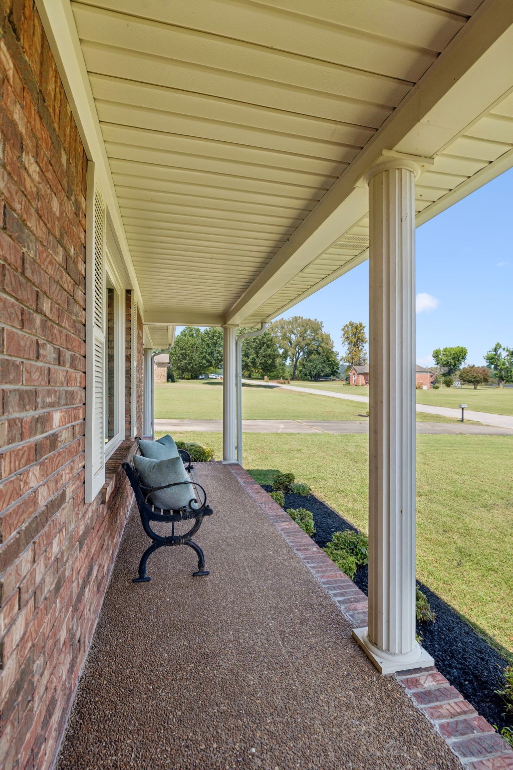 11 Hills Dale Ln, W