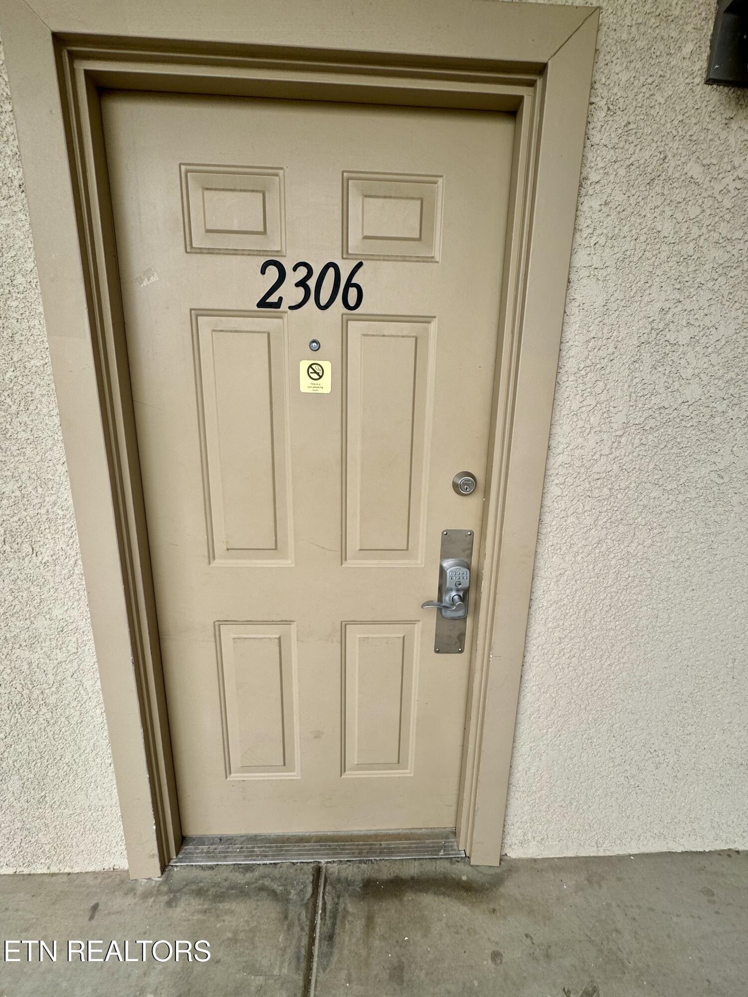 124 Plaza