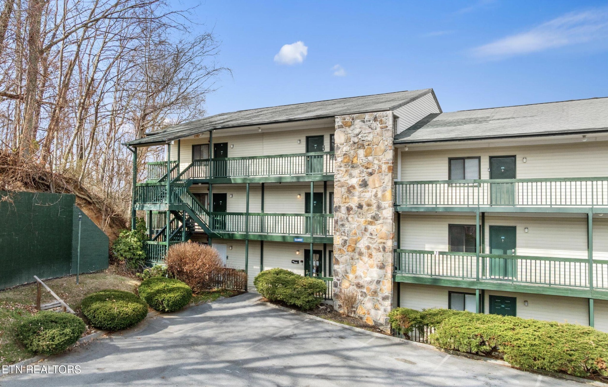 1102 Ski View Drive