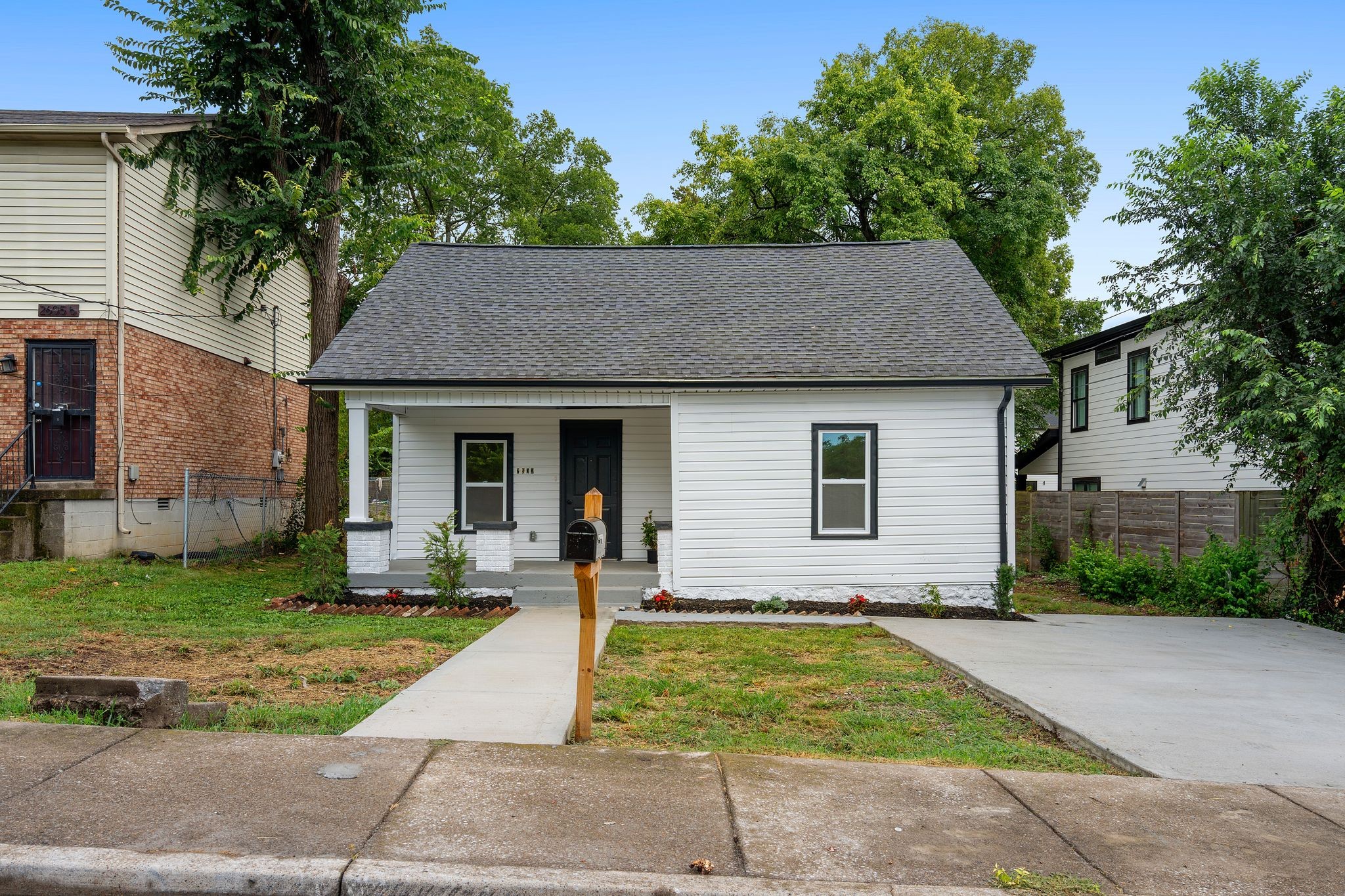 2607 Alameda St