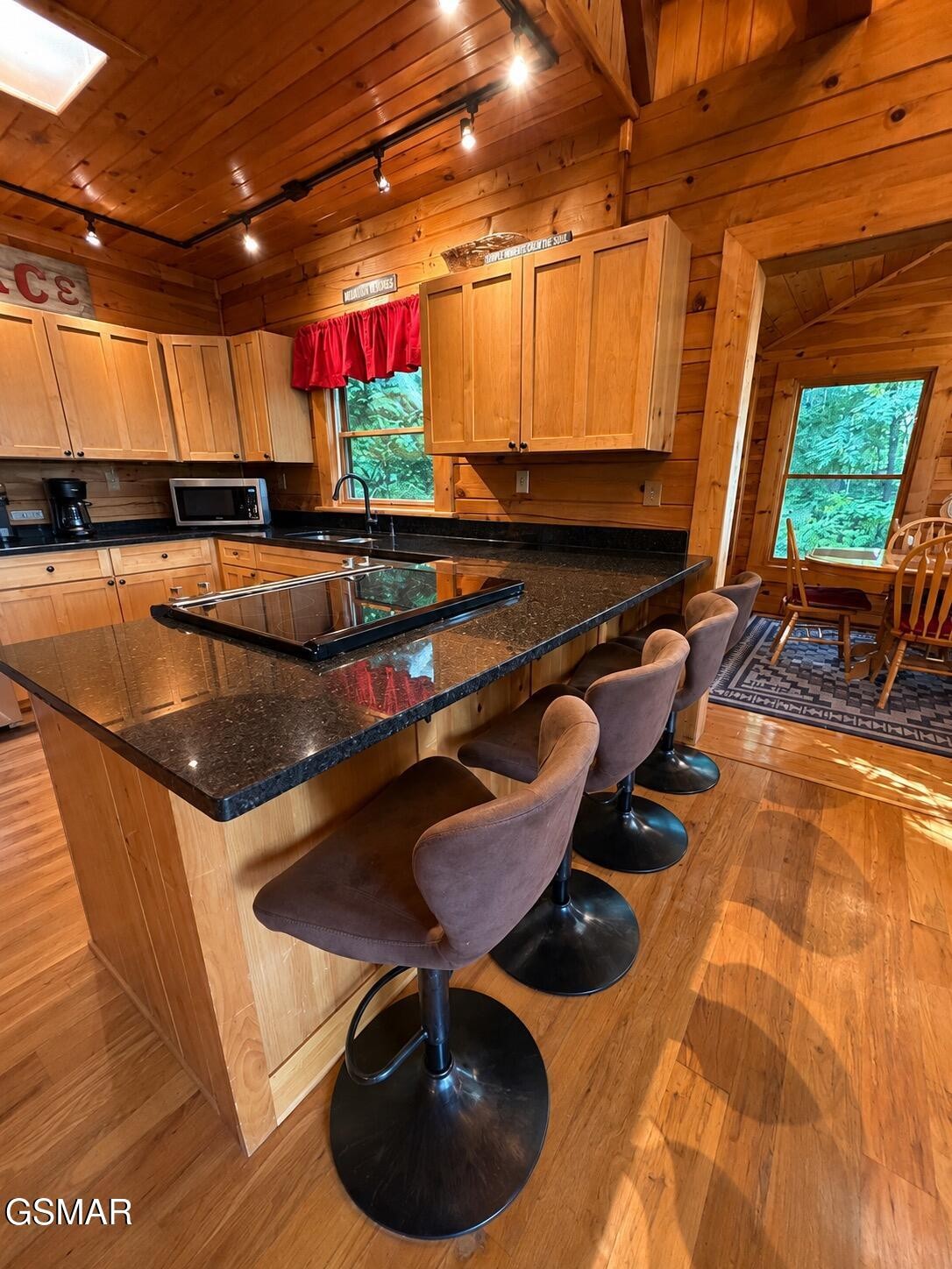 3085 Perry Circle Road