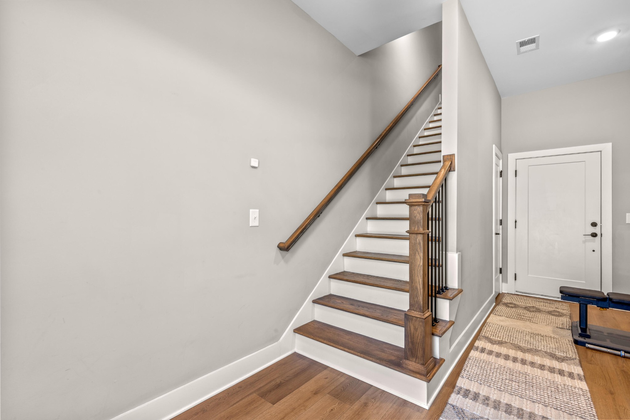 725 Burnside Place