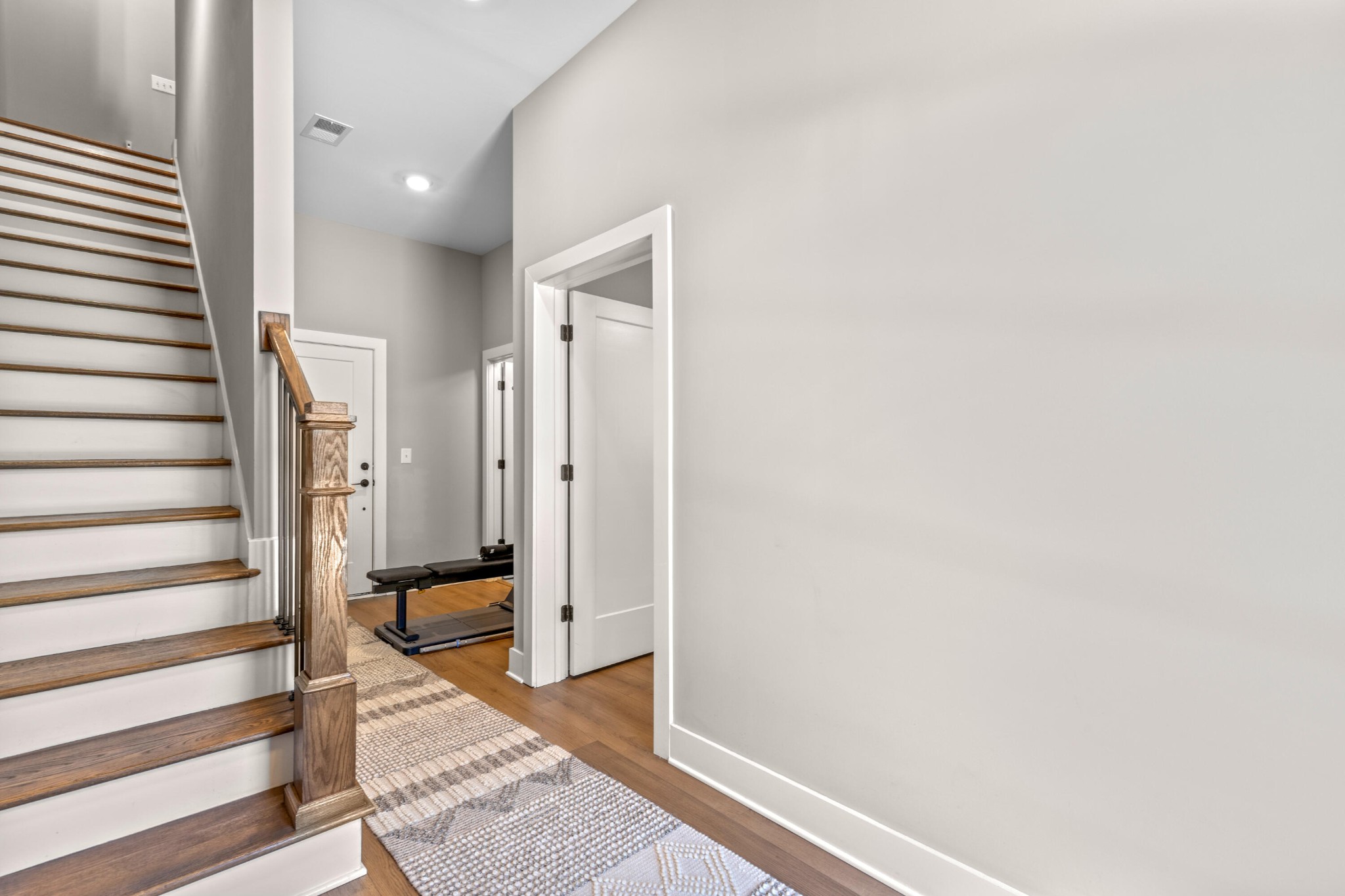 725 Burnside Place