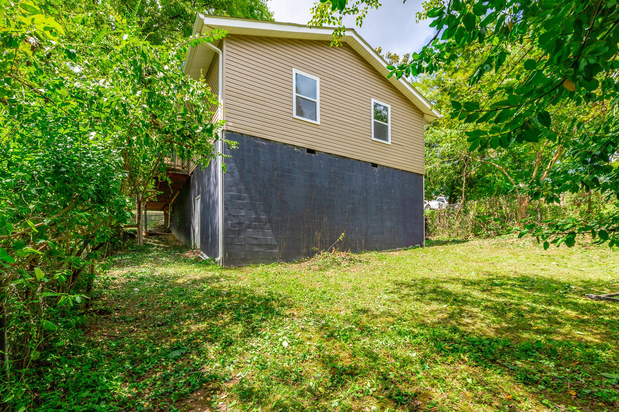 108 S Seminole Drive