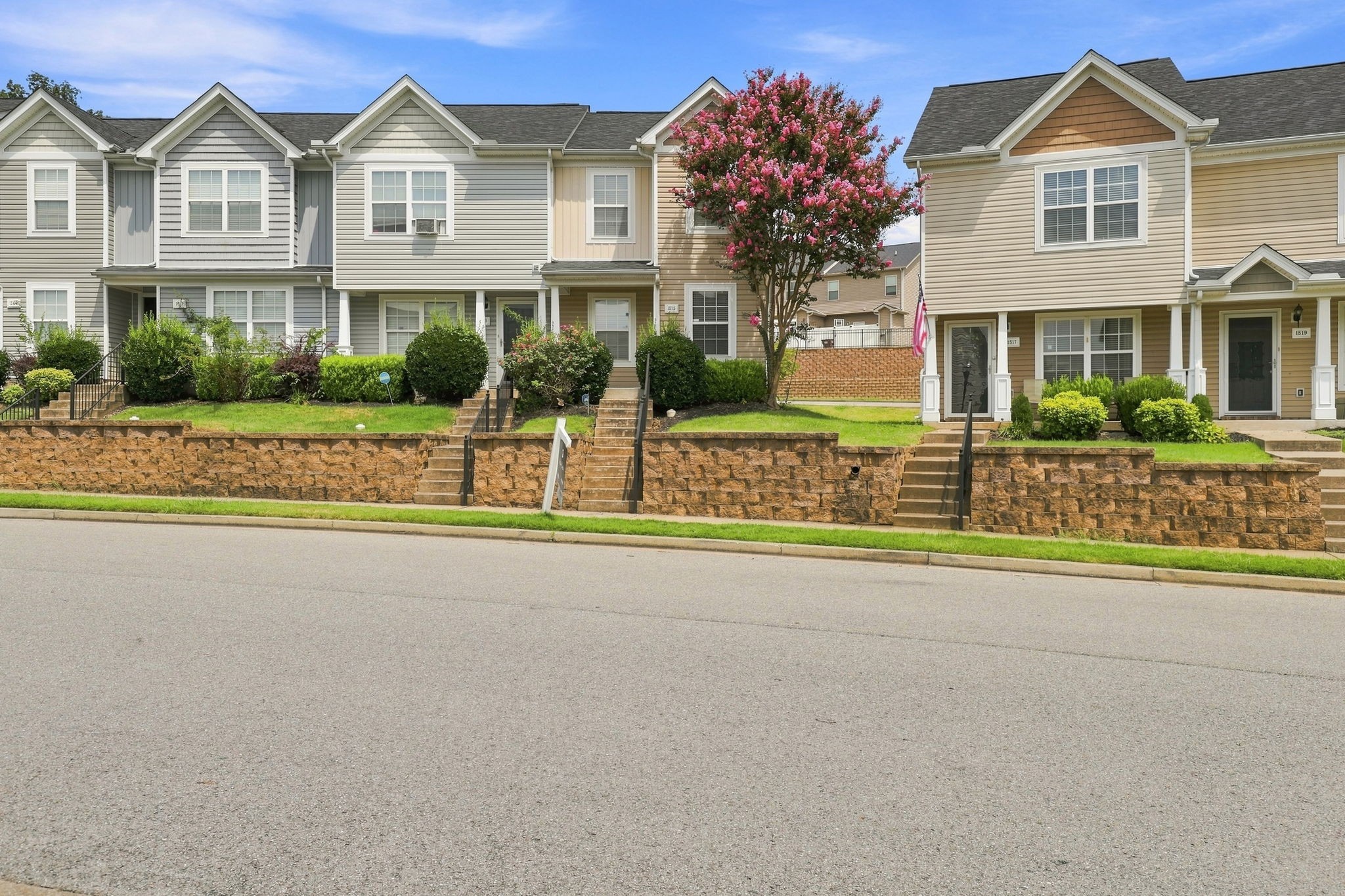 1515 Sprucedale Dr