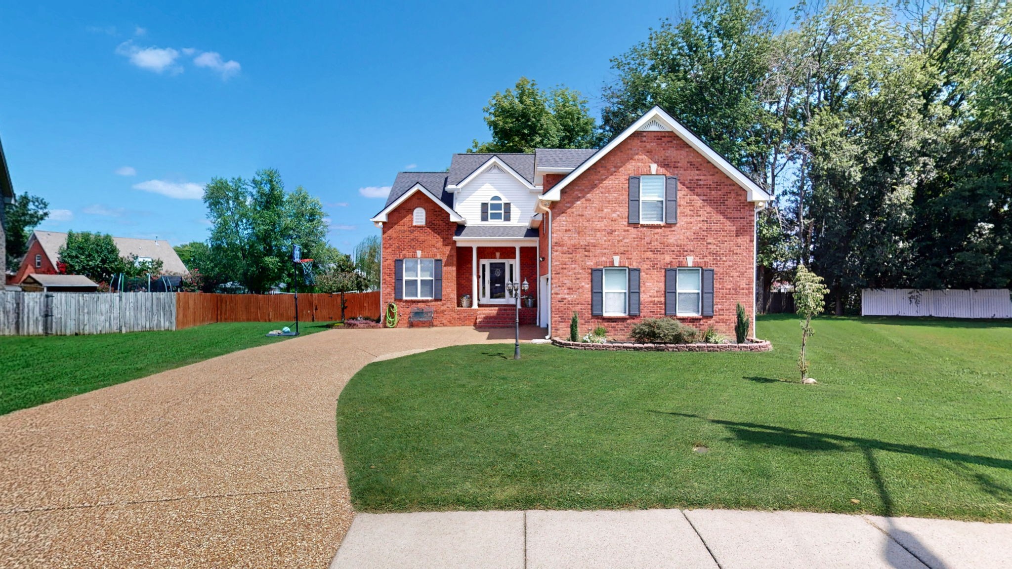 1611 Woodhaven Ct
