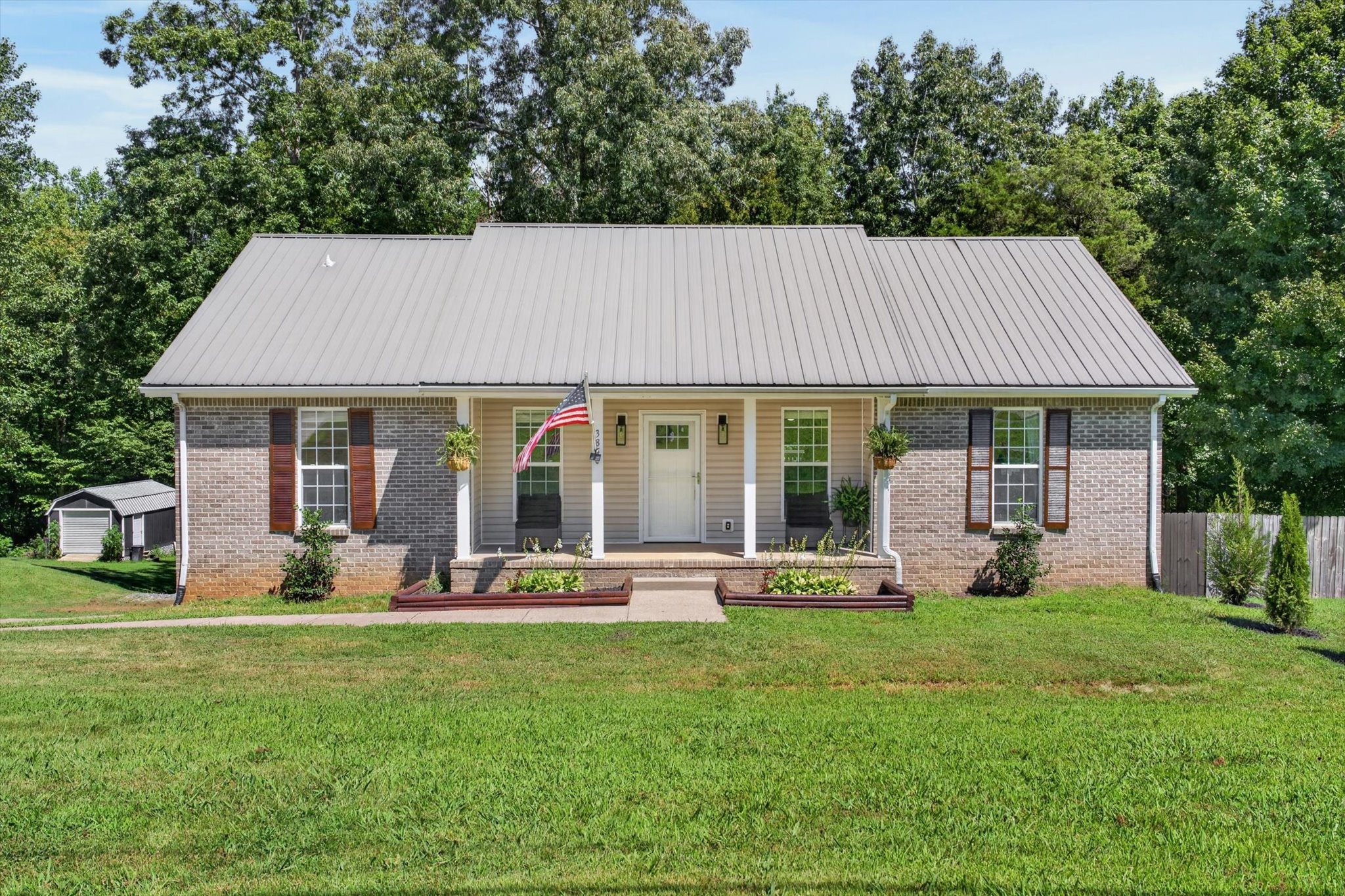 385 Belmont Rd