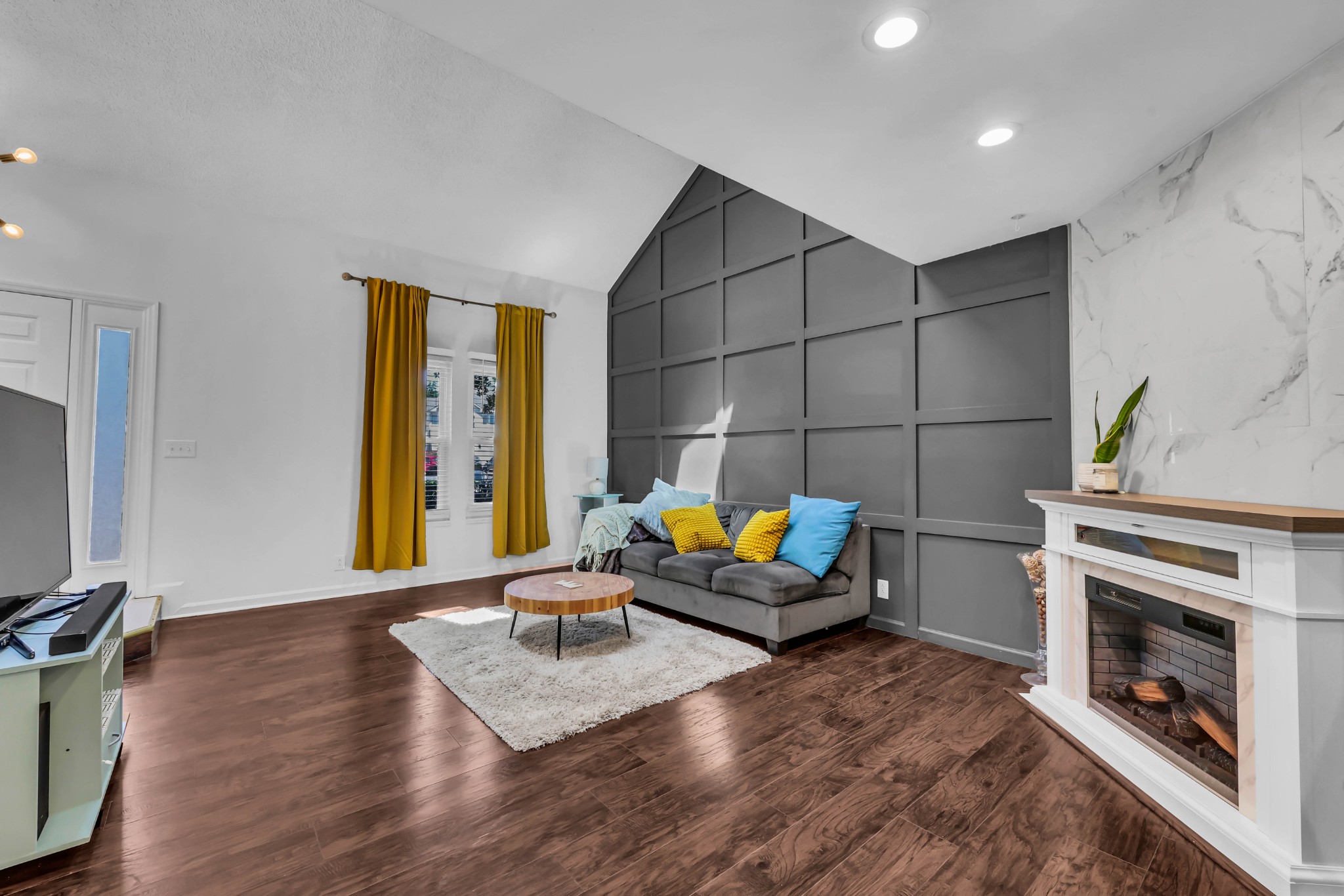 104 Carriage Pl