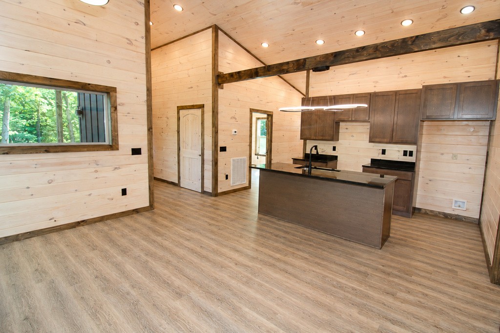 1308 North Oak Ct