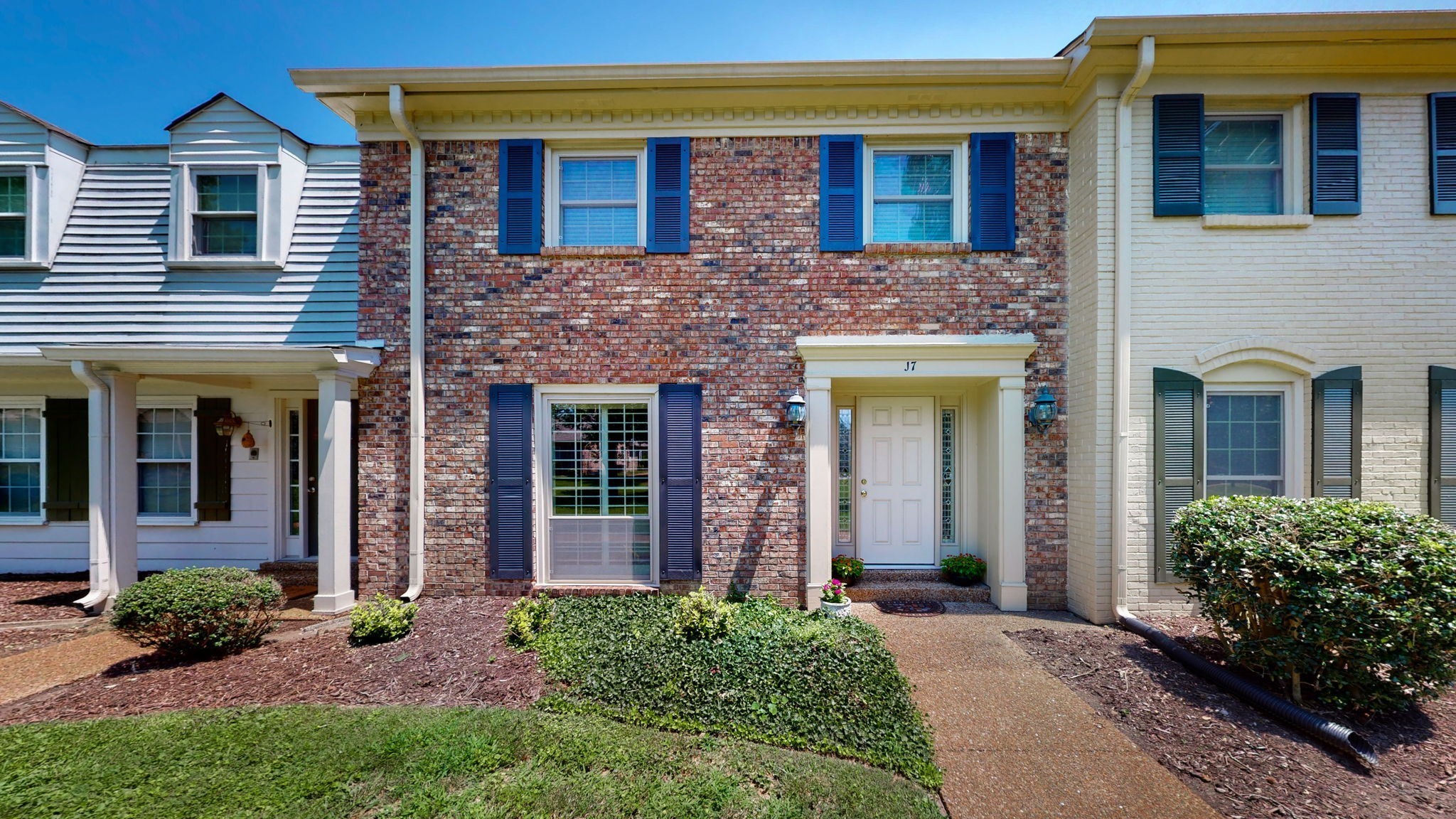 8207 Sawyer Brown Rd
