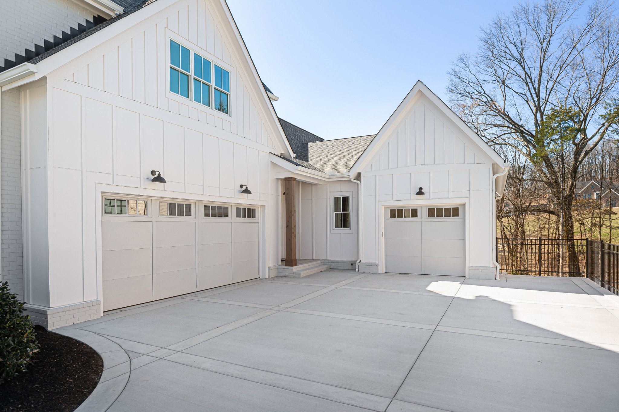 8876 Edgecomb Dr